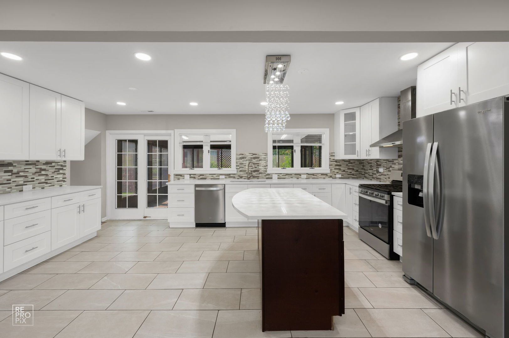 755 Flagstaff Lane, Hoffman Estates, IL 60169