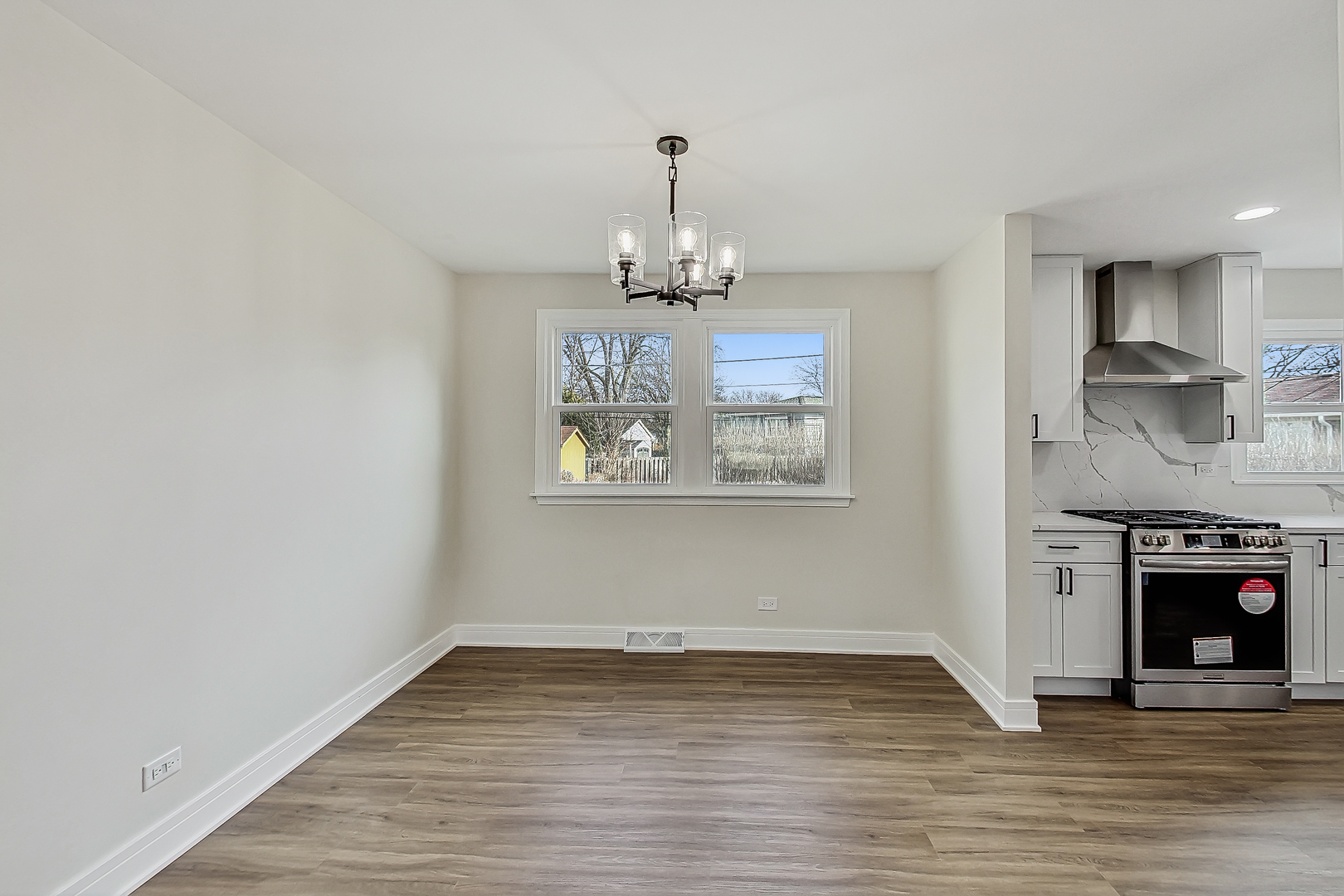2024 E Wintergreen Avenue, Mount Prospect, IL 60056