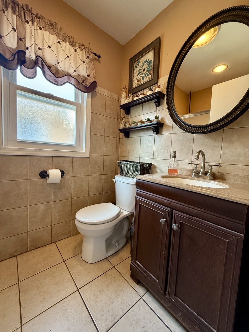 3240 Ernst Street, Franklin Park, IL 60131