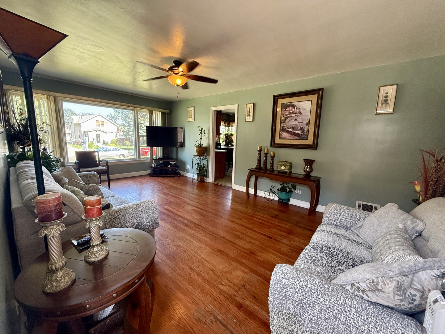 3240 Ernst Street, Franklin Park, IL 60131