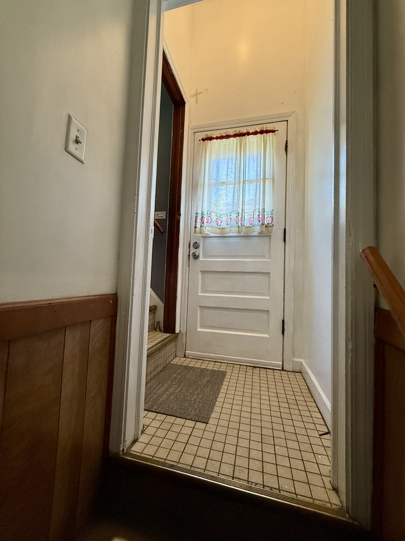 3240 Ernst Street, Franklin Park, IL 60131