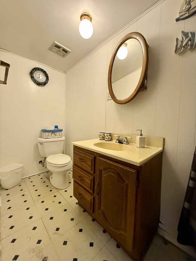 3240 Ernst Street, Franklin Park, IL 60131