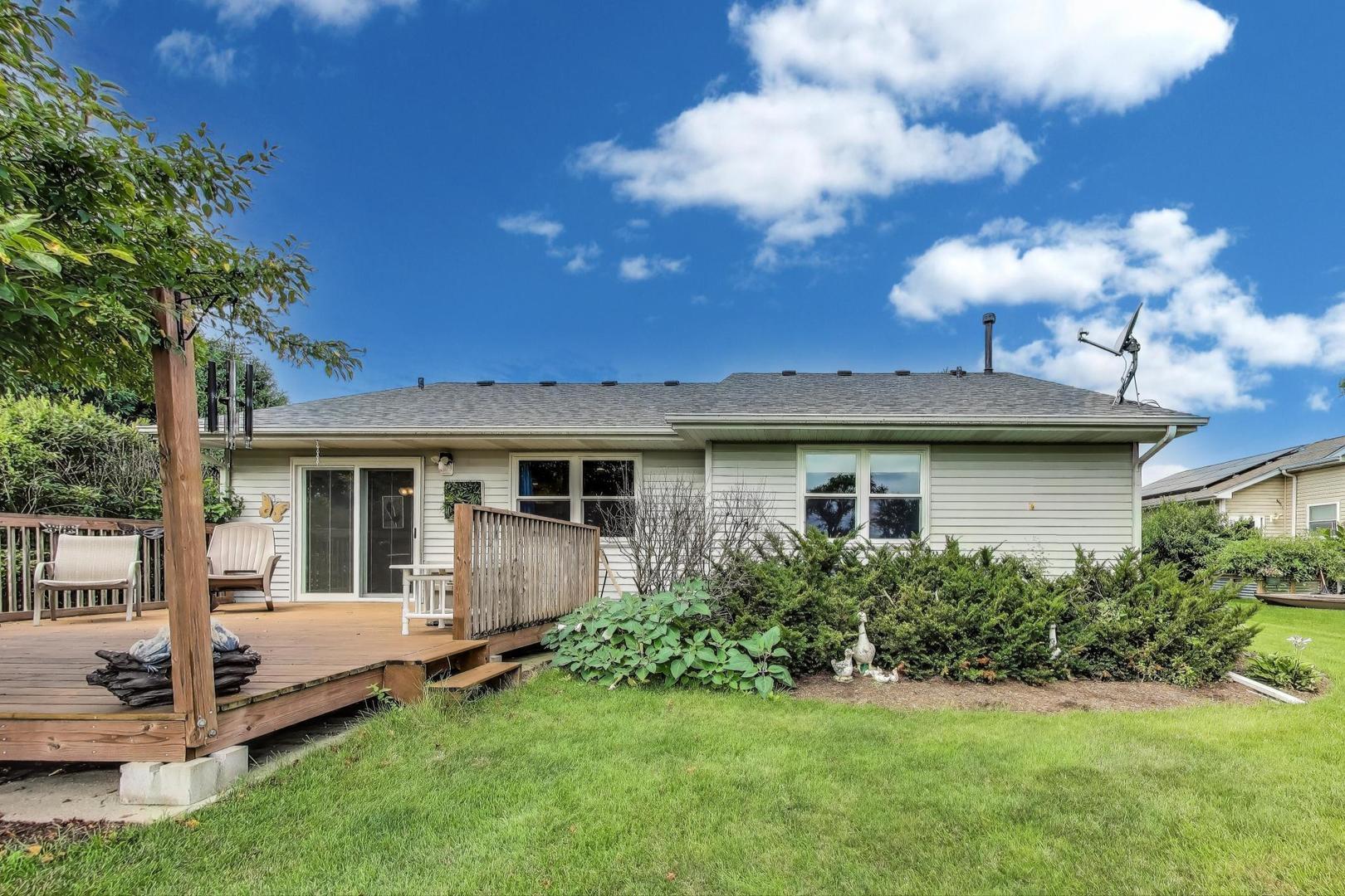 714 Whitmore Trail, McHenry, IL 60050