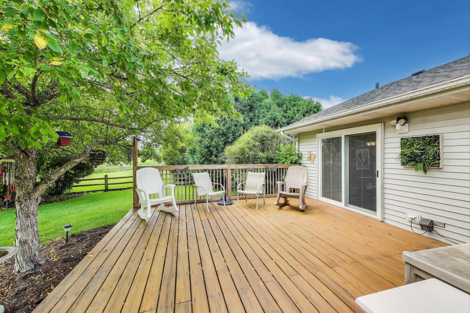 714 Whitmore Trail, McHenry, IL 60050