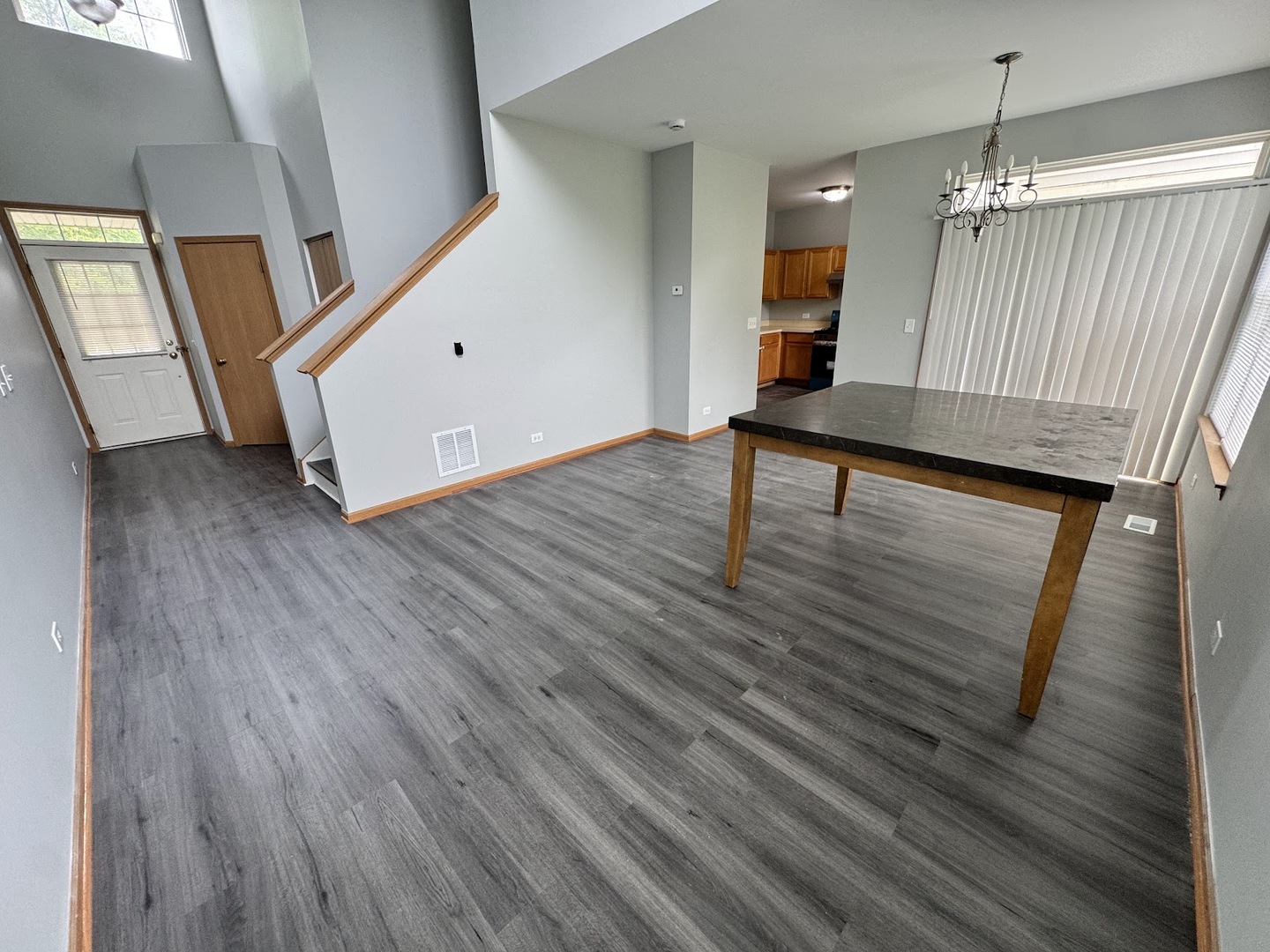 2209 SUNRISE Circle, Aurora, IL 60503
