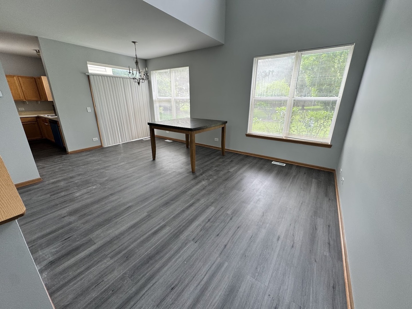 2209 SUNRISE Circle, Aurora, IL 60503
