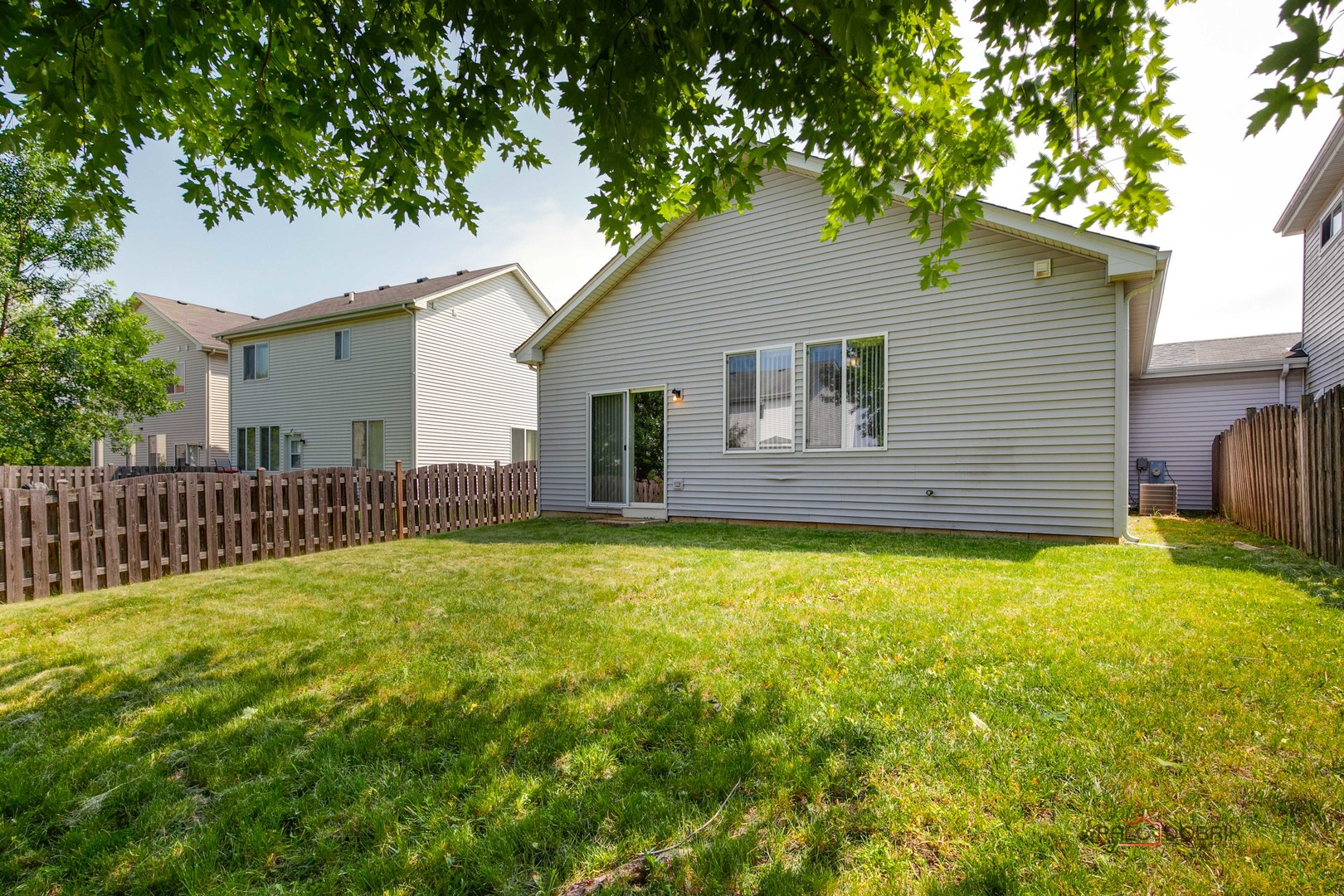 1794 S Fallbrook Drive, Round Lake, IL 60073