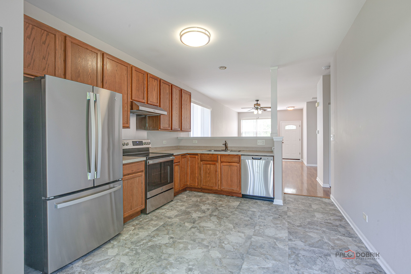 1794 S Fallbrook Drive, Round Lake, IL 60073
