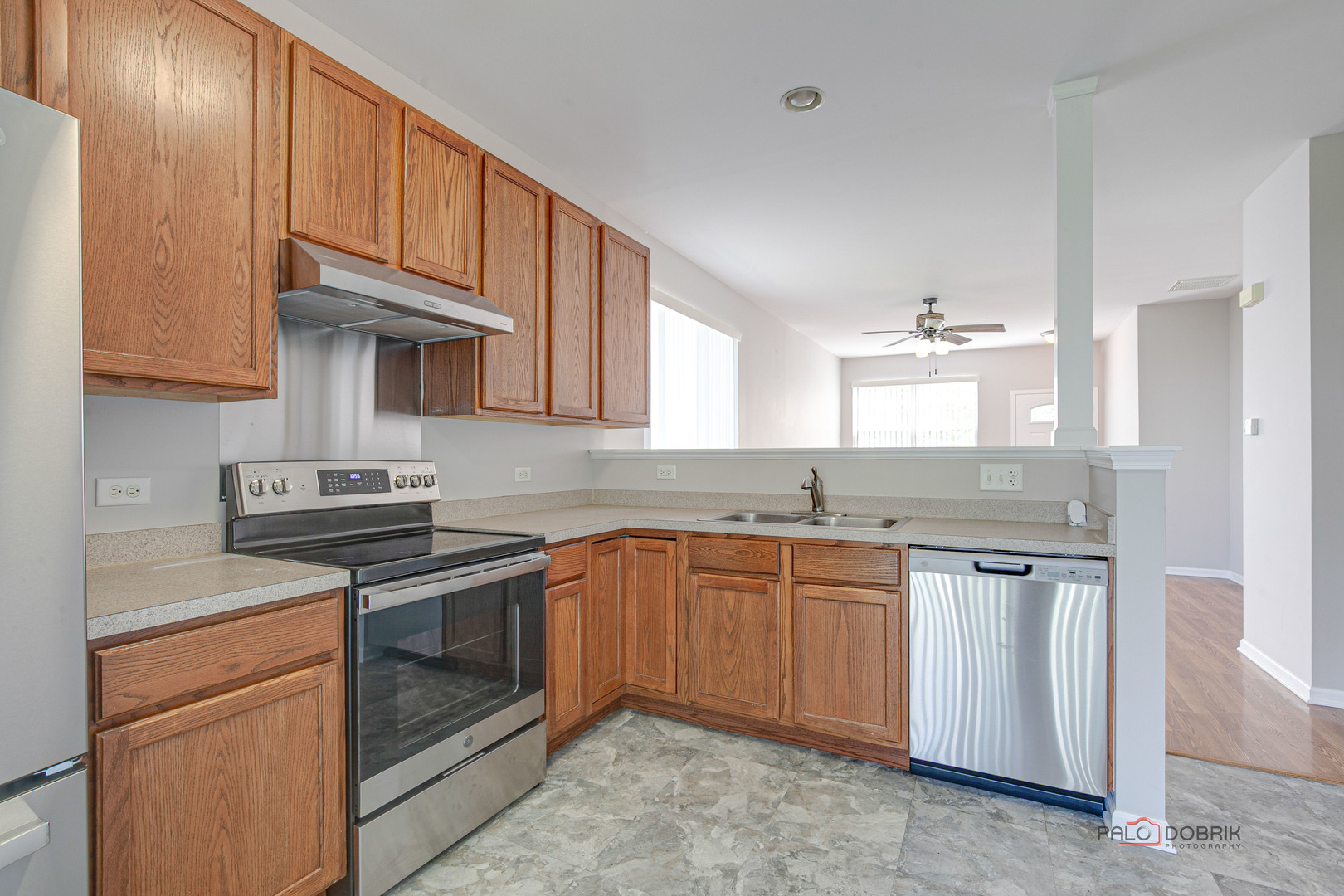 1794 S Fallbrook Drive, Round Lake, IL 60073
