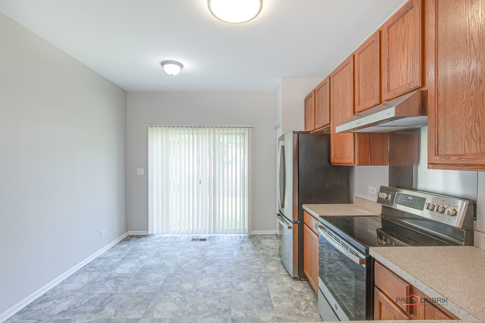 1794 S Fallbrook Drive, Round Lake, IL 60073