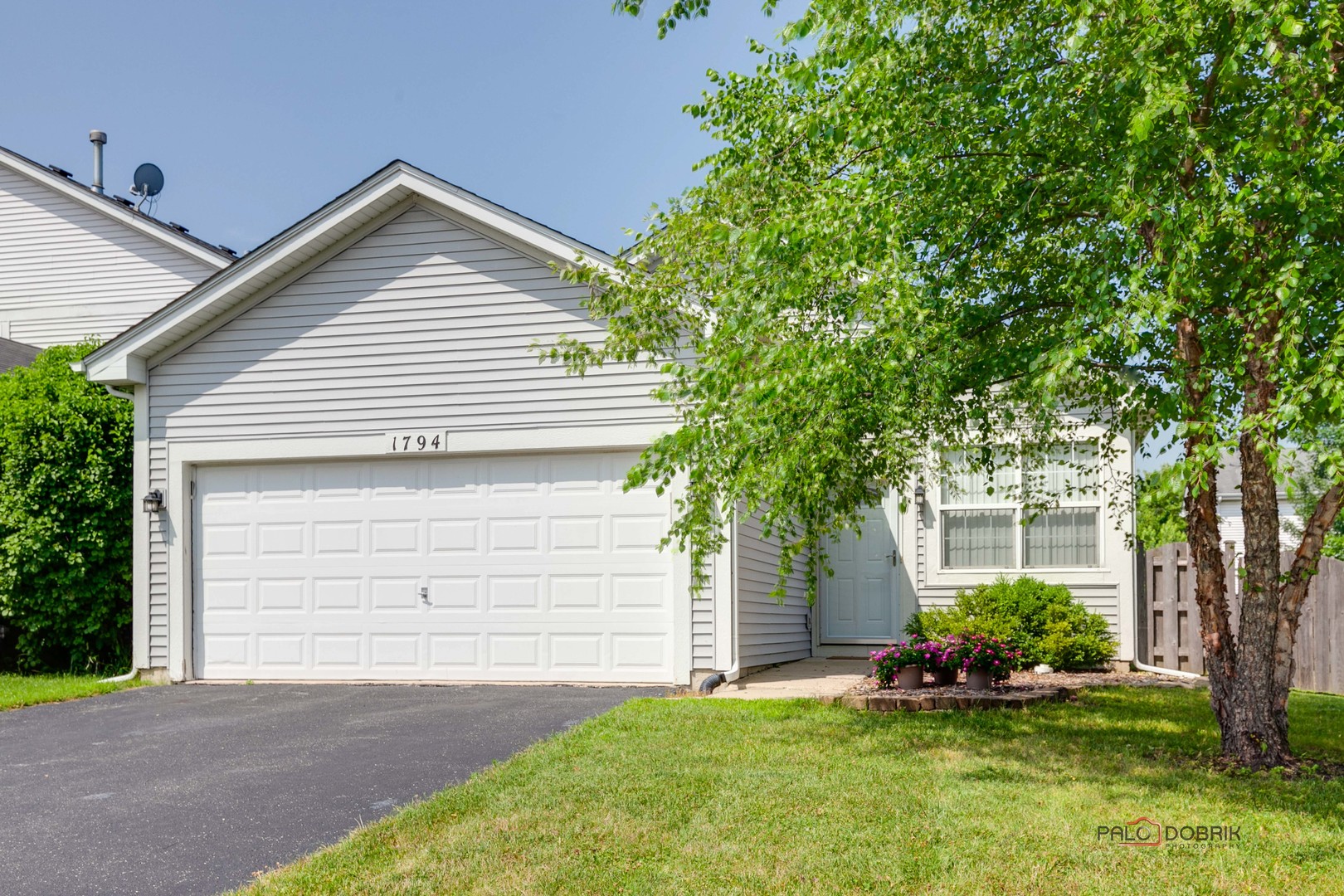 1794 S Fallbrook Drive, Round Lake, IL 60073