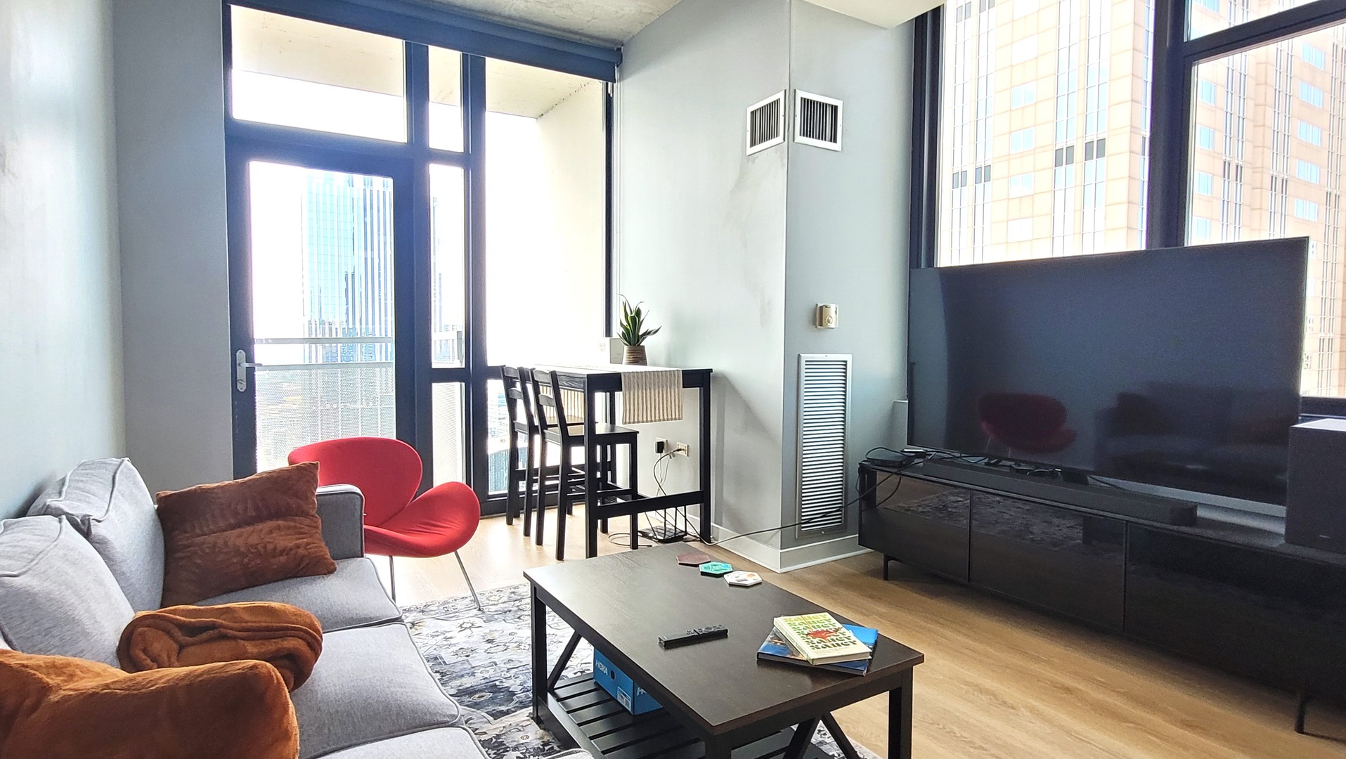 235 W Van Buren Street #4414, Chicago, IL 60607