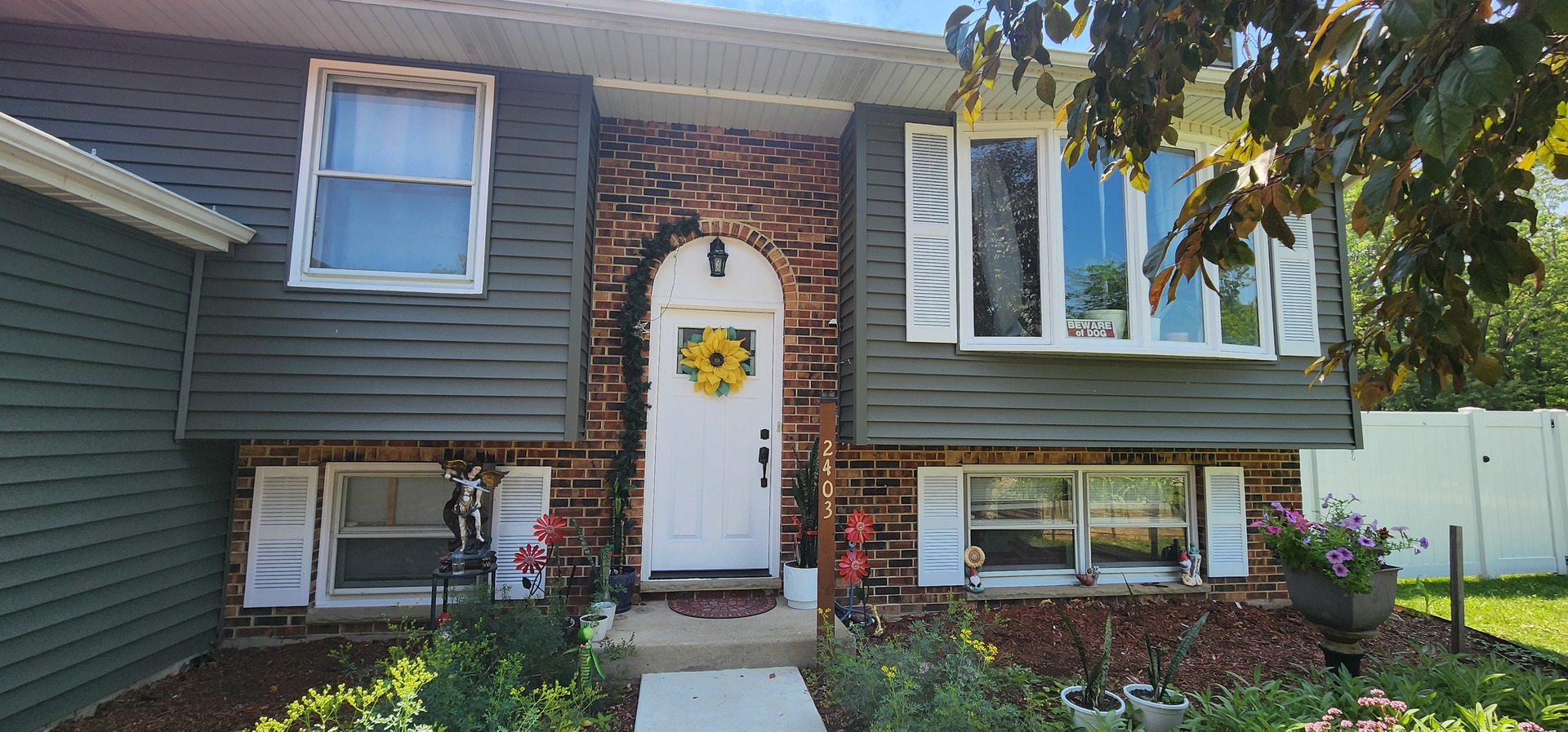 2403 High Point Drive, Lindenhurst, IL 60046