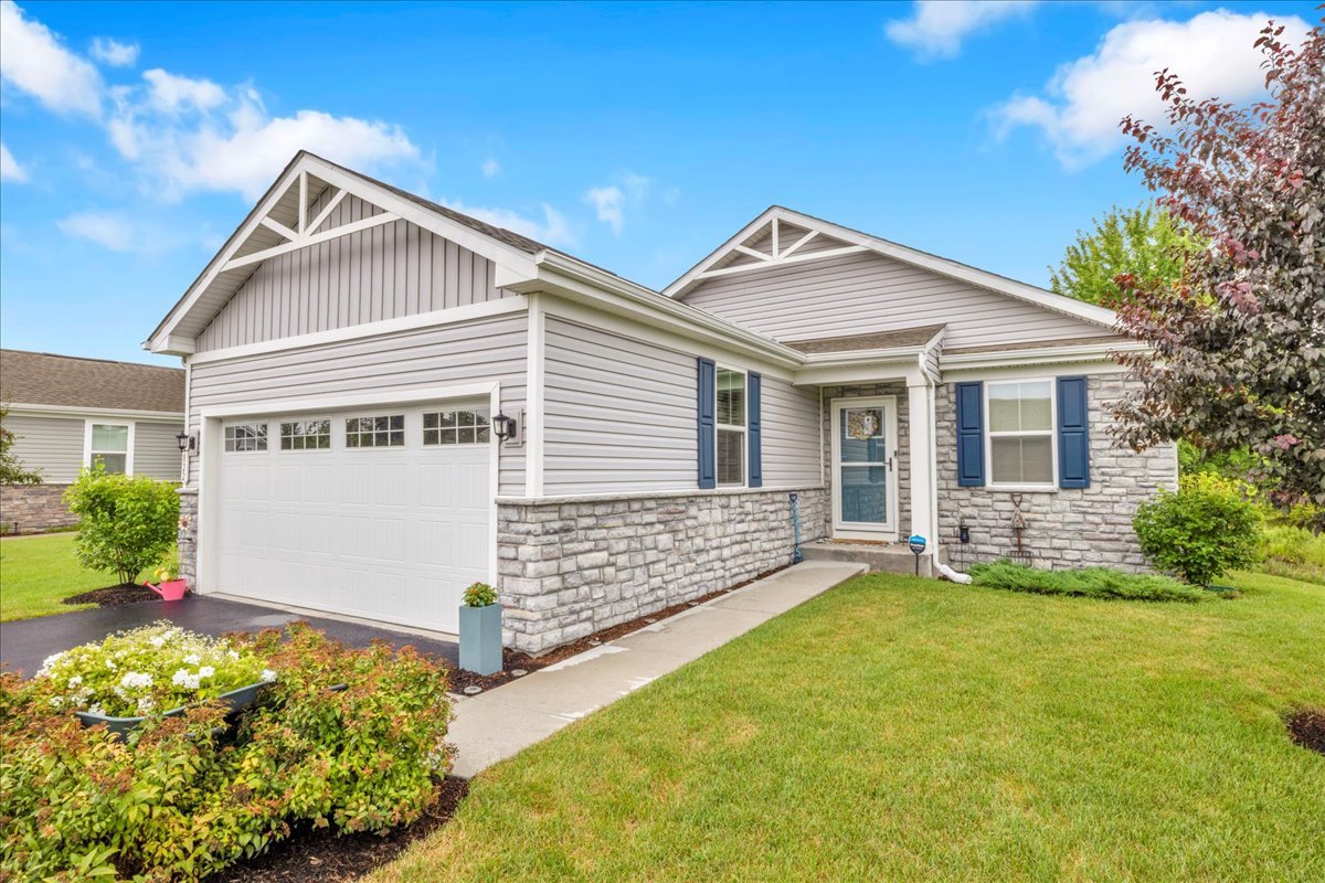 4822 W Millbrook Circle, Yorkville, IL 60560