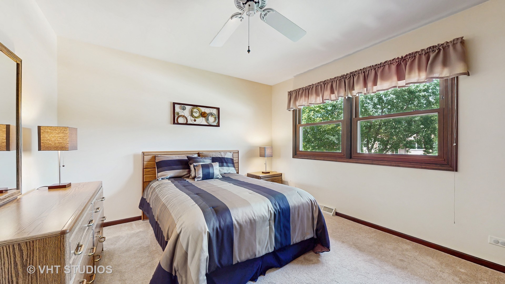 315 Ashwood Drive, Schaumburg, IL 60193