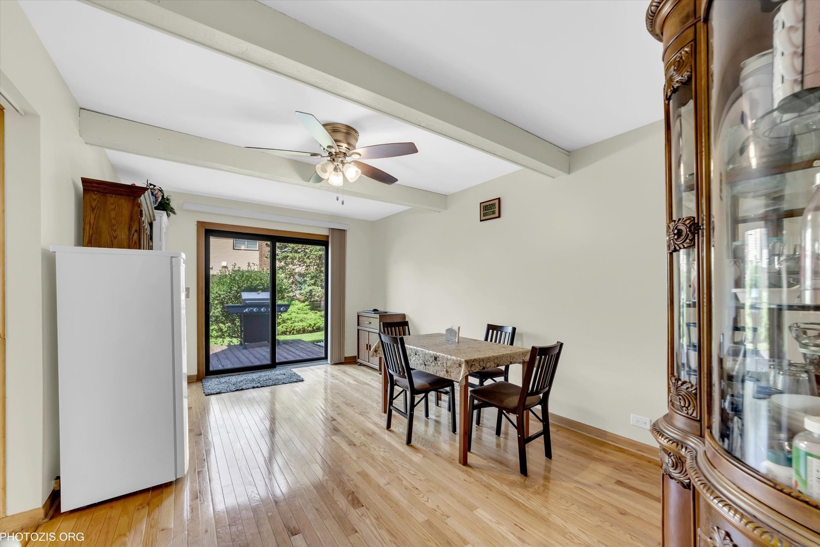 1330 S MALLARD Lane, Mount Prospect, IL 60056