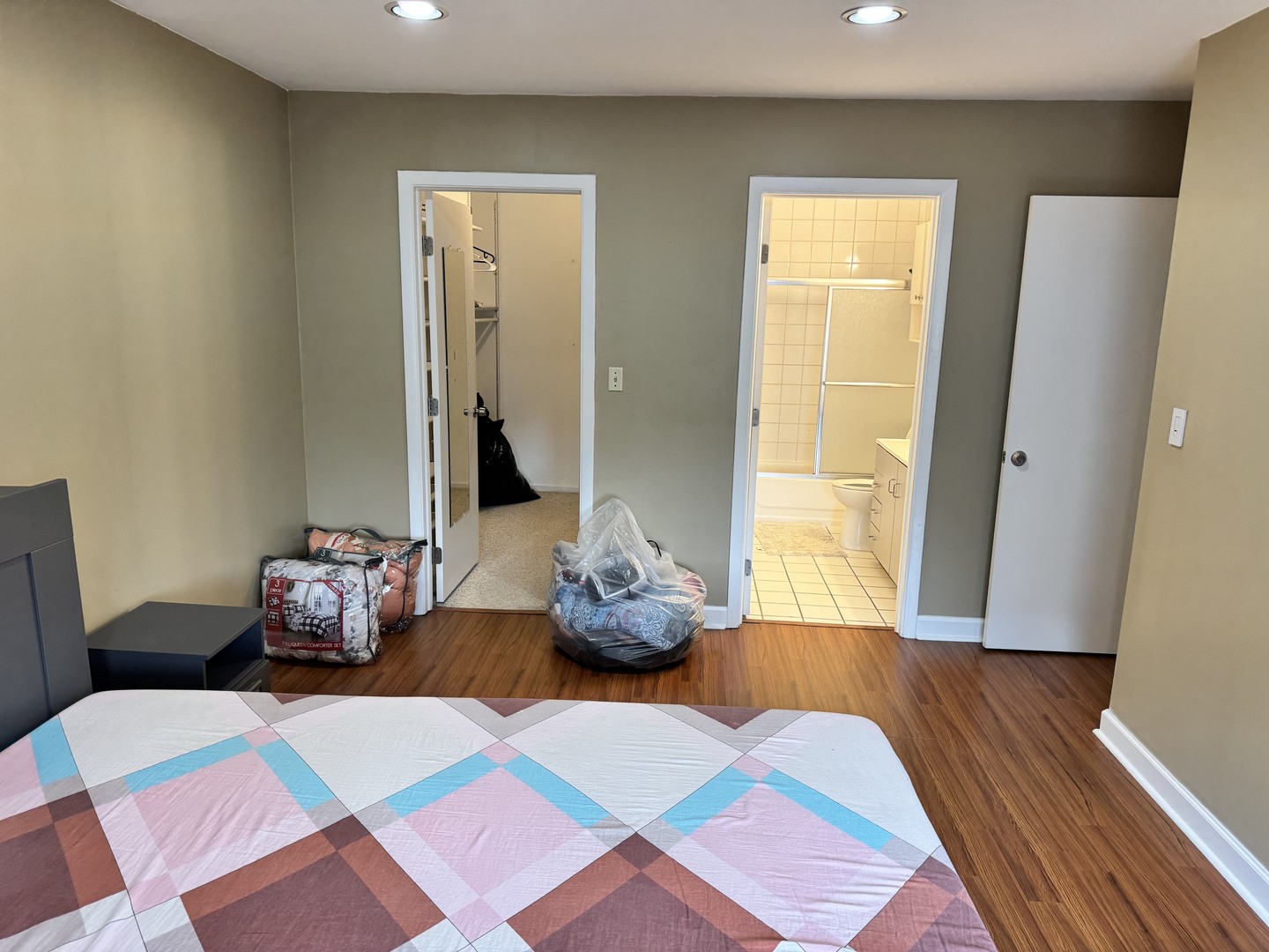 614 Tralee Court #2C, Schaumburg, IL 60193