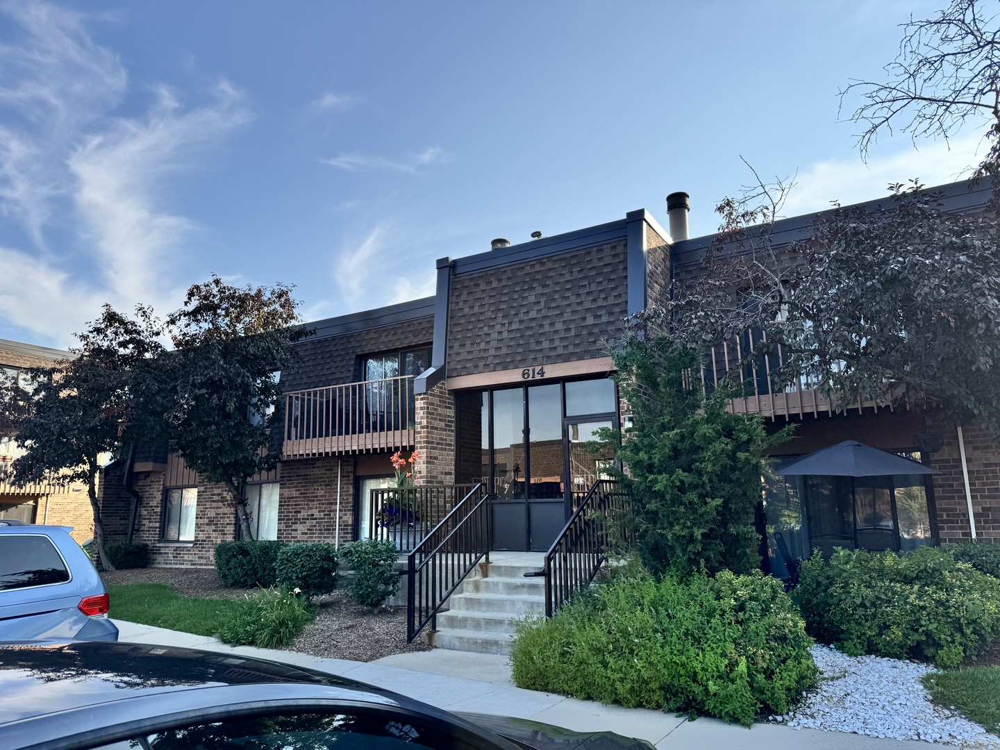614 Tralee Court #2C, Schaumburg, IL 60193