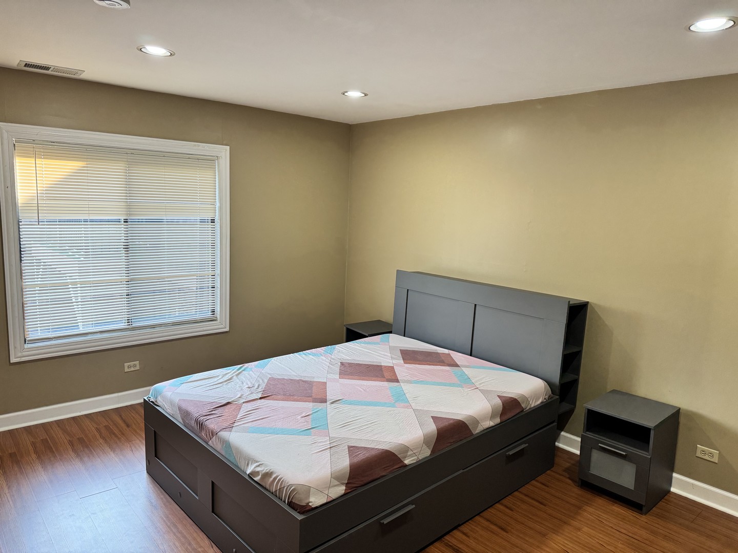 614 Tralee Court #2C, Schaumburg, IL 60193