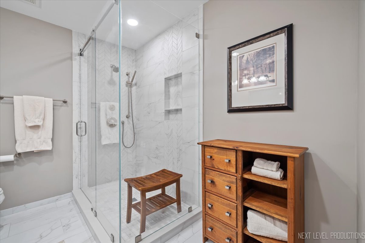 1379 Danada Court, Naperville, IL 60563