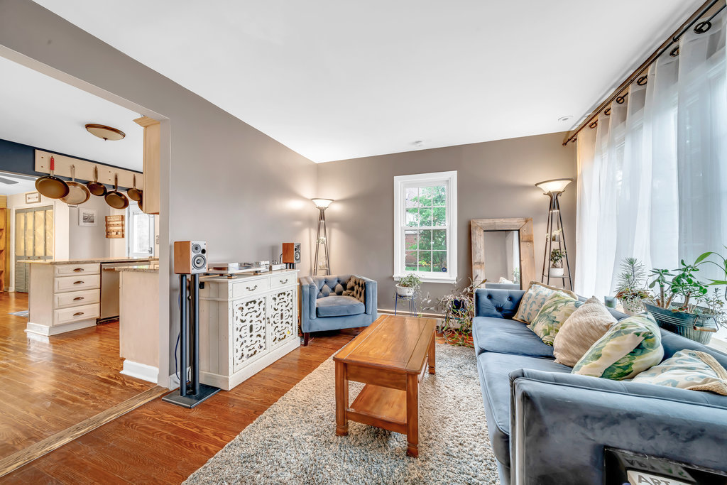 10114 S 81st Court, Palos Hills, IL 60465