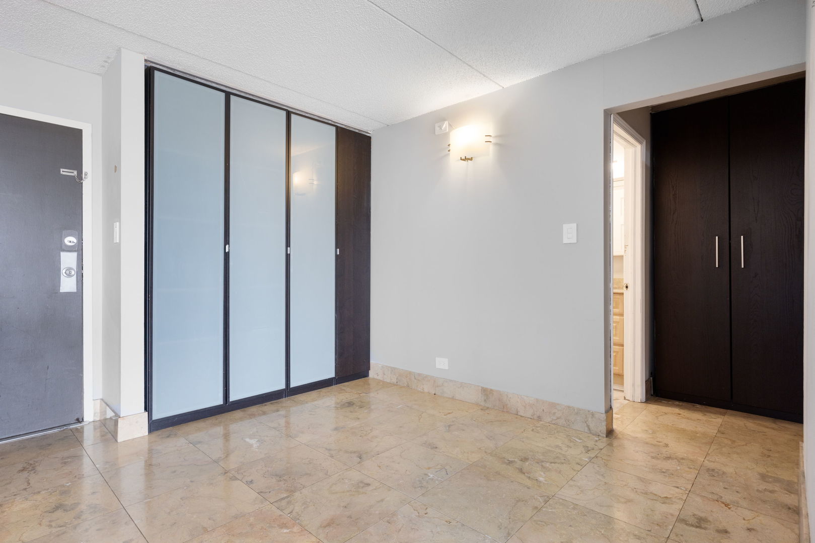 2015 S Finley Road #908, Lombard, IL 60148