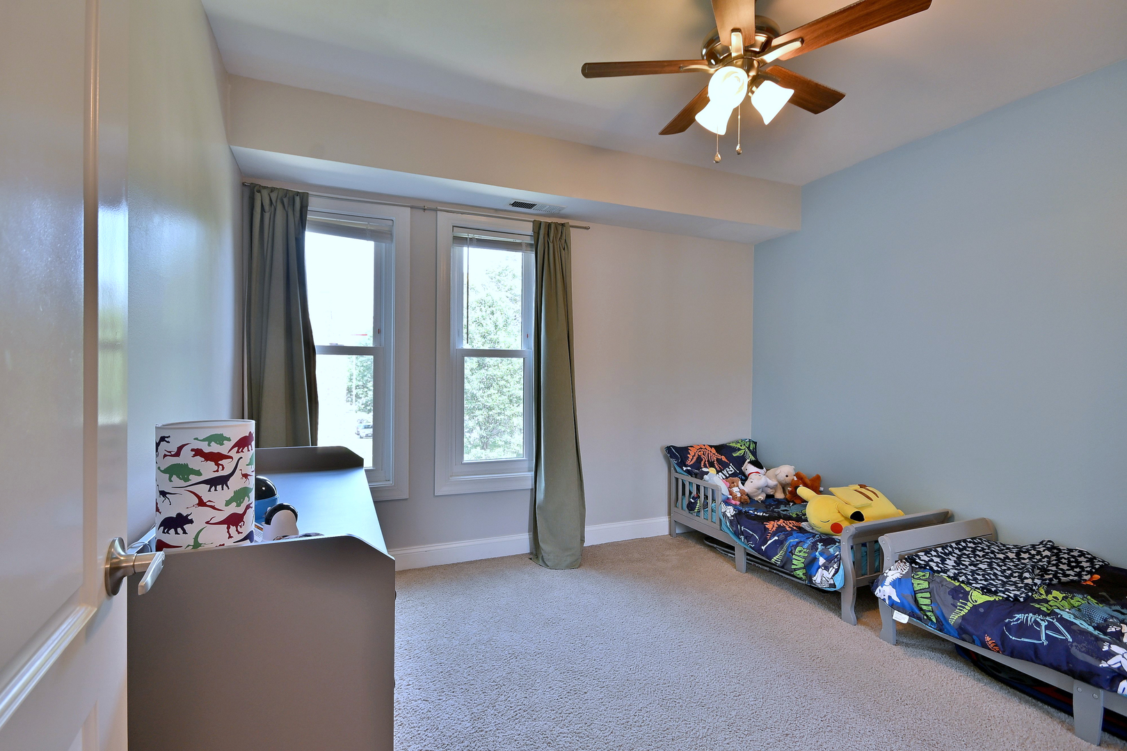 2149 Country Club Drive #13, Woodridge, IL 60517
