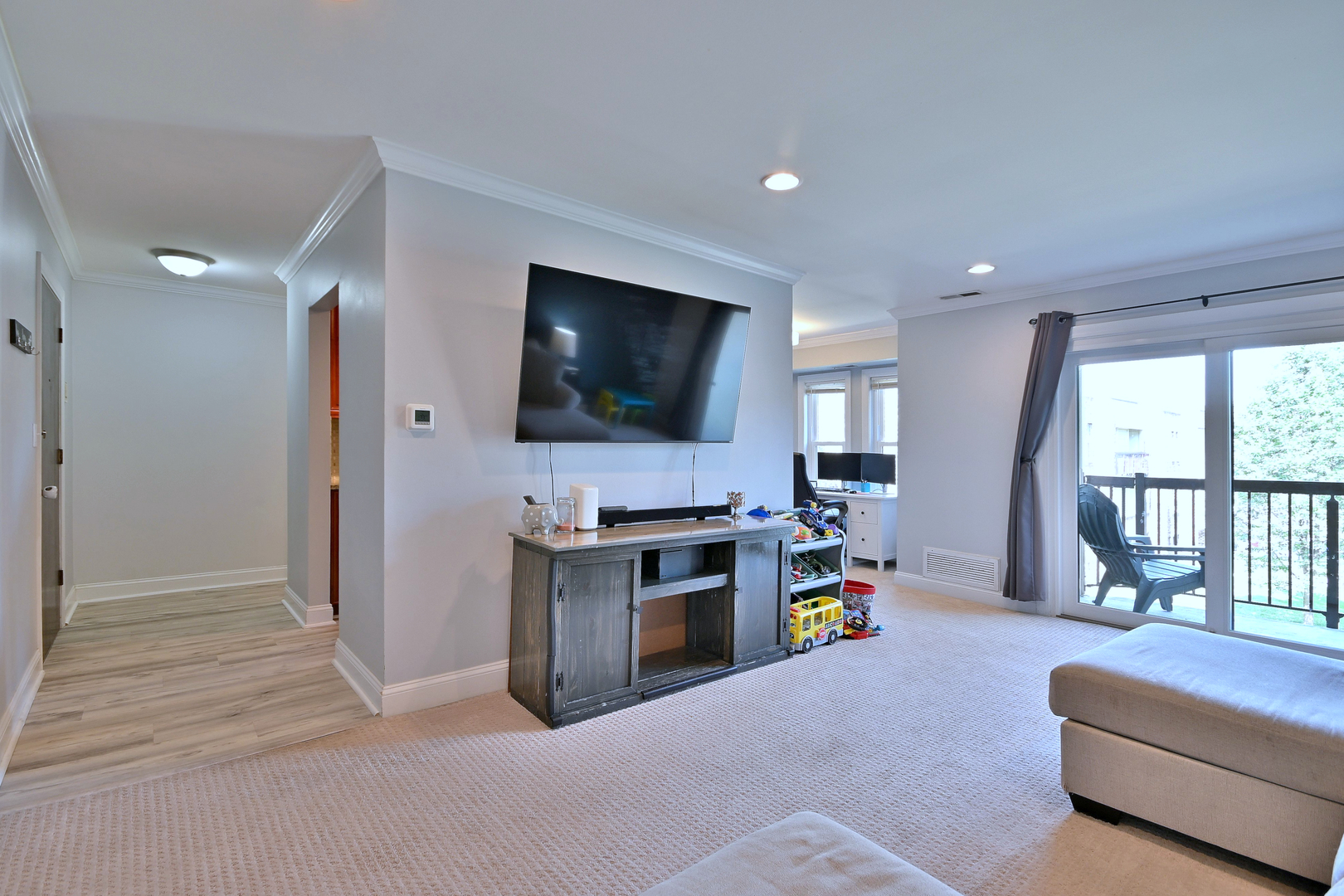 2149 Country Club Drive #13, Woodridge, IL 60517