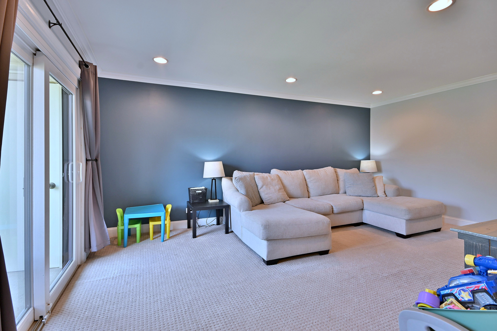 2149 Country Club Drive #13, Woodridge, IL 60517