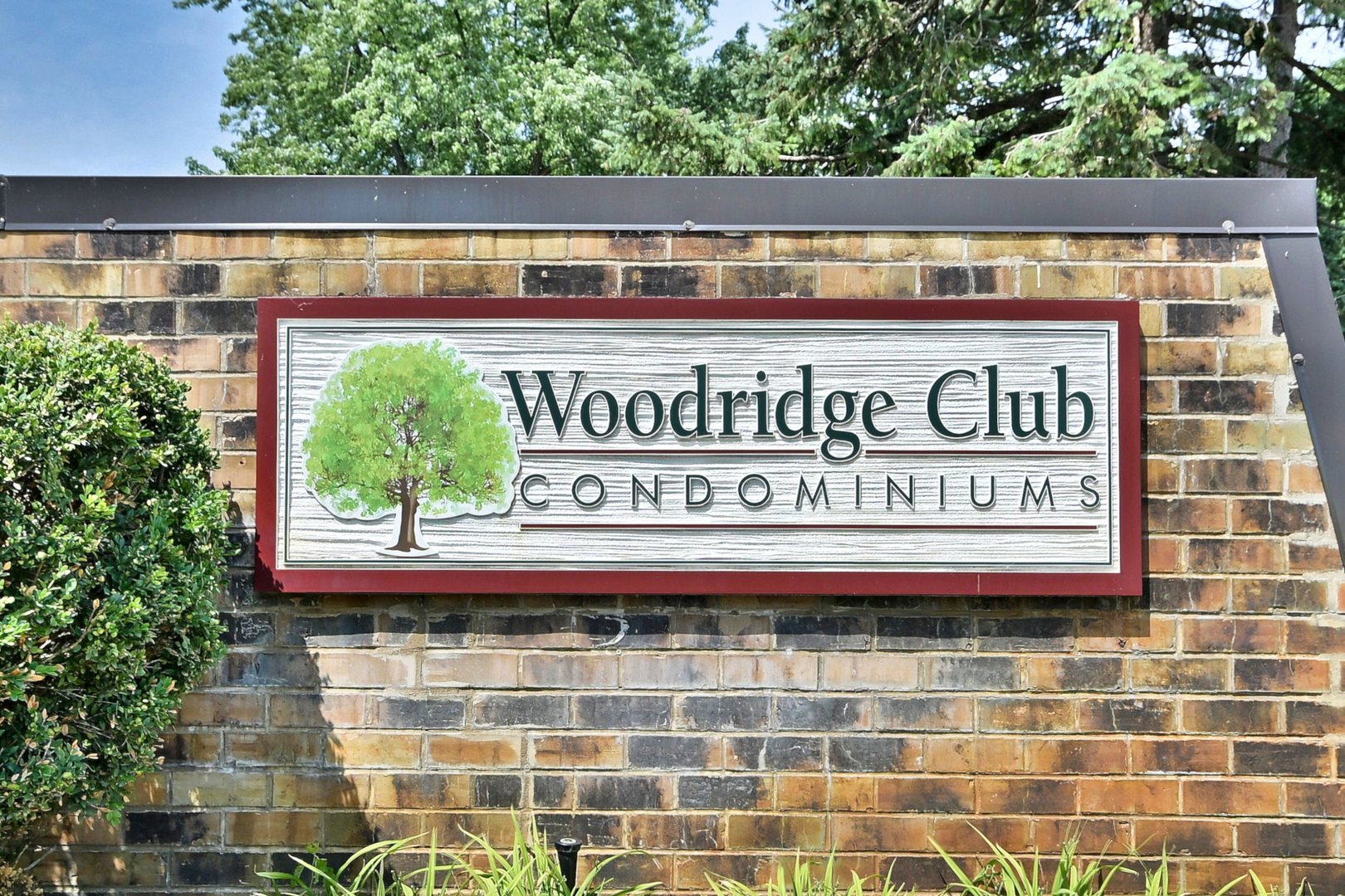 2149 Country Club Drive #13, Woodridge, IL 60517