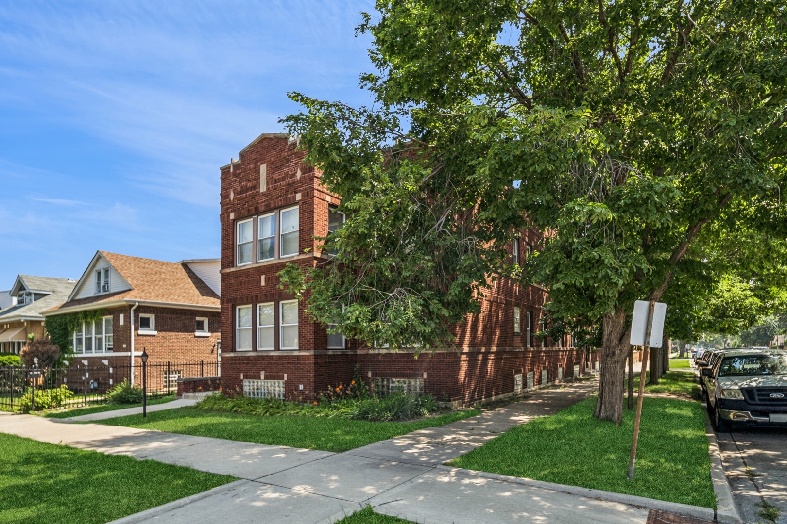 8557 S Justine Street, Chicago, IL 60620