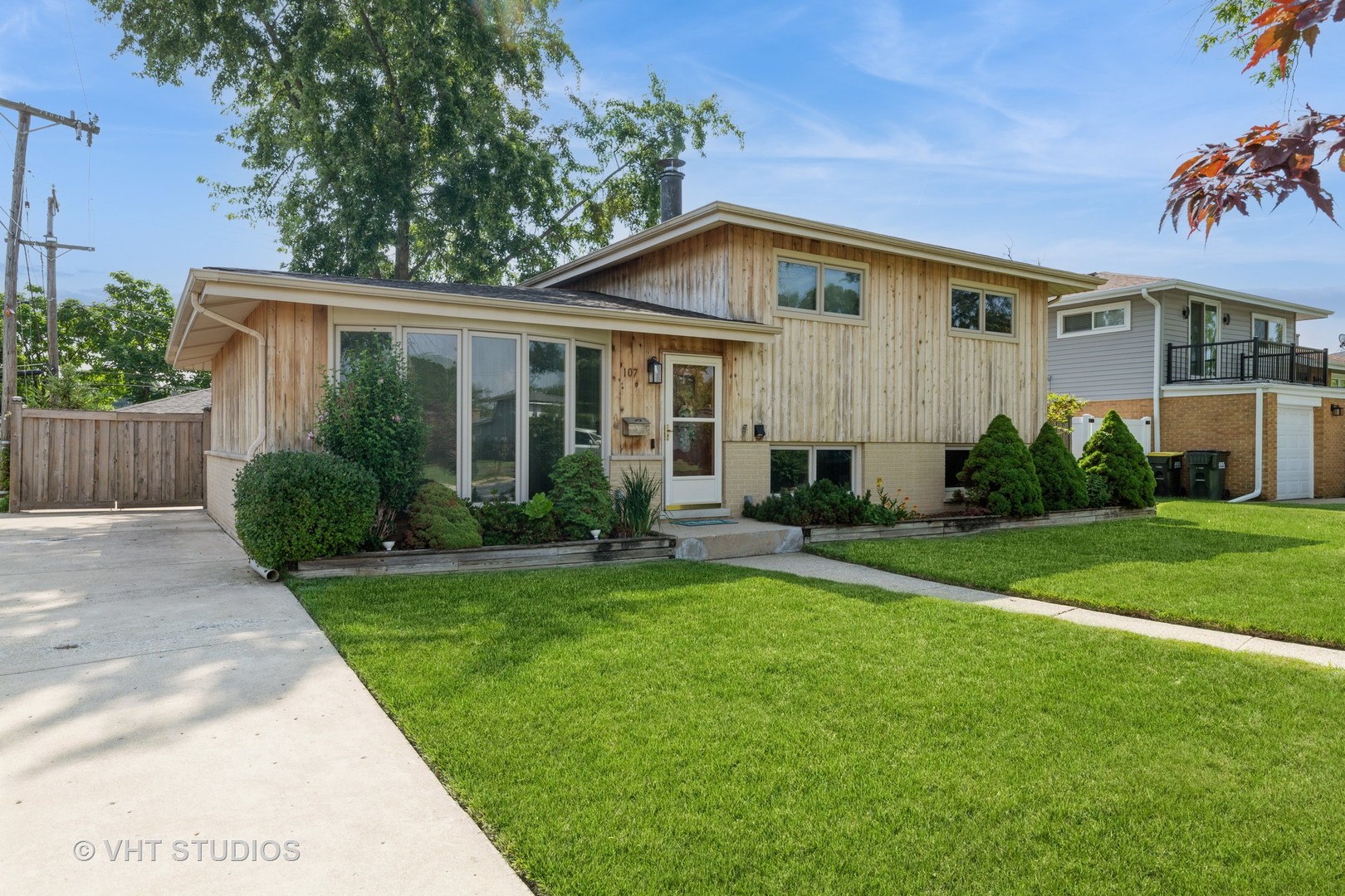 107 Stacy Court, Glenview, IL 60025