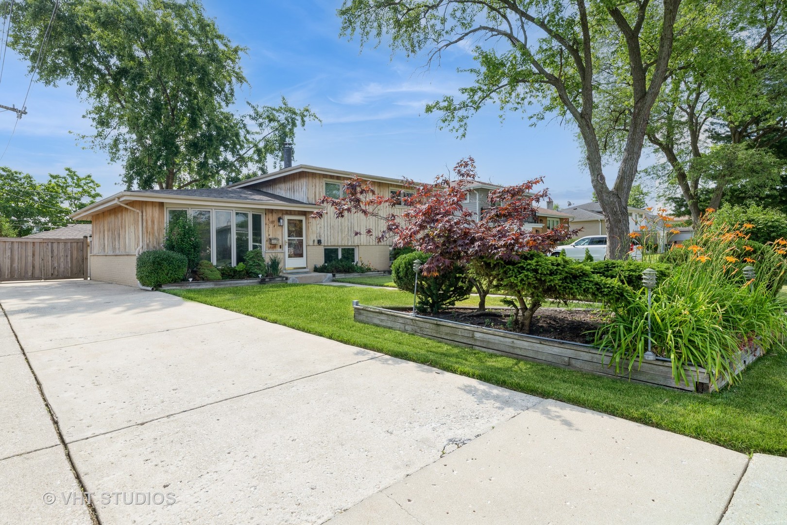 107 Stacy Court, Glenview, IL 60025