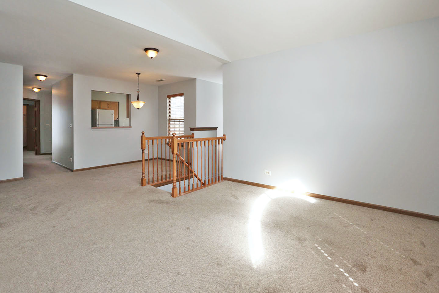 600 W Streamwood Boulevard #B, Streamwood, IL 60107