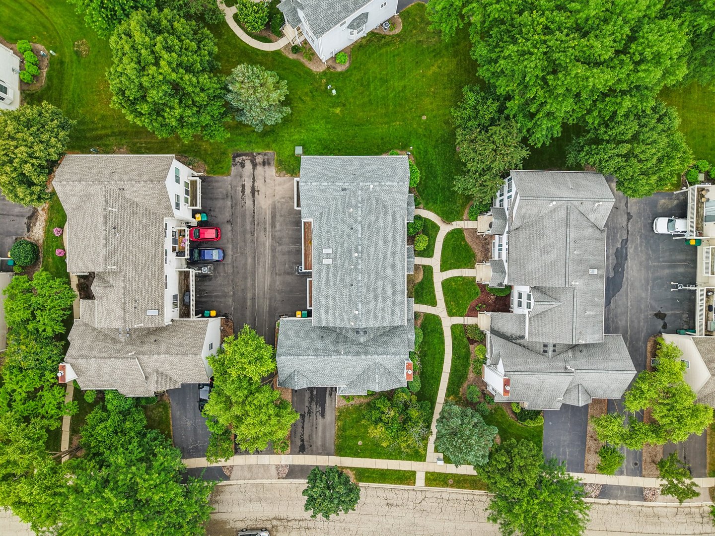982 Manchester Circle, Grayslake, IL 60030