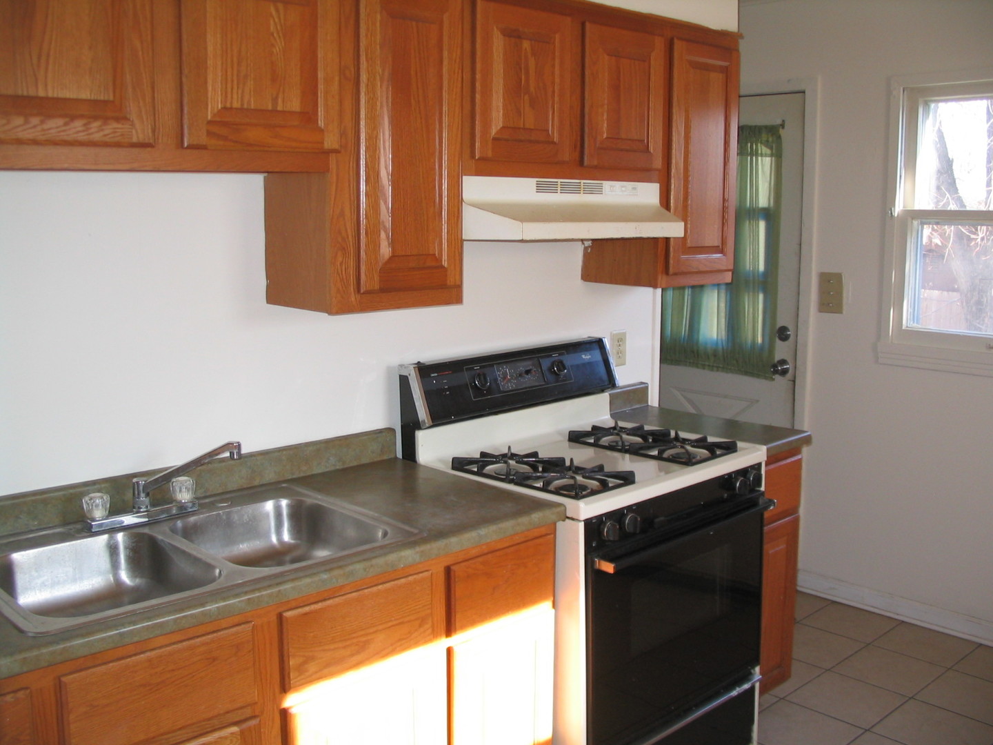 16 S William Street, Joliet, IL 60436