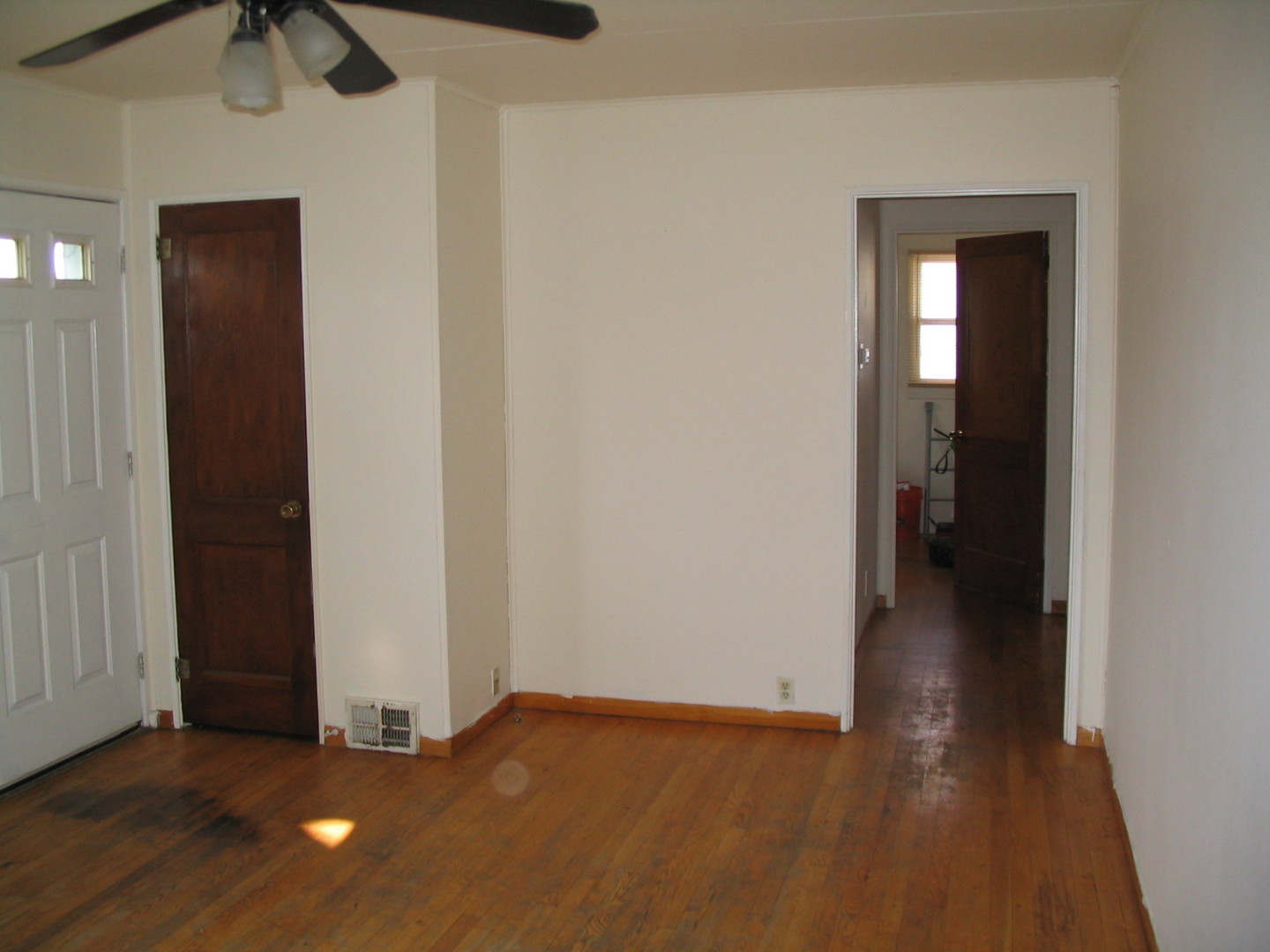 16 S William Street, Joliet, IL 60436
