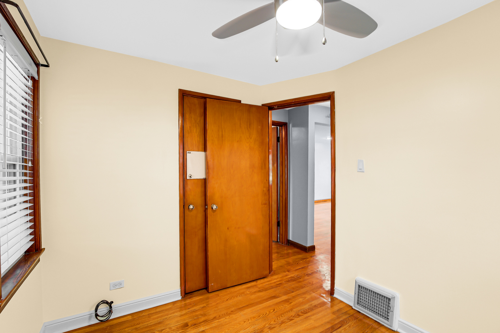 11312 S Avenue H, Chicago, IL 60617
