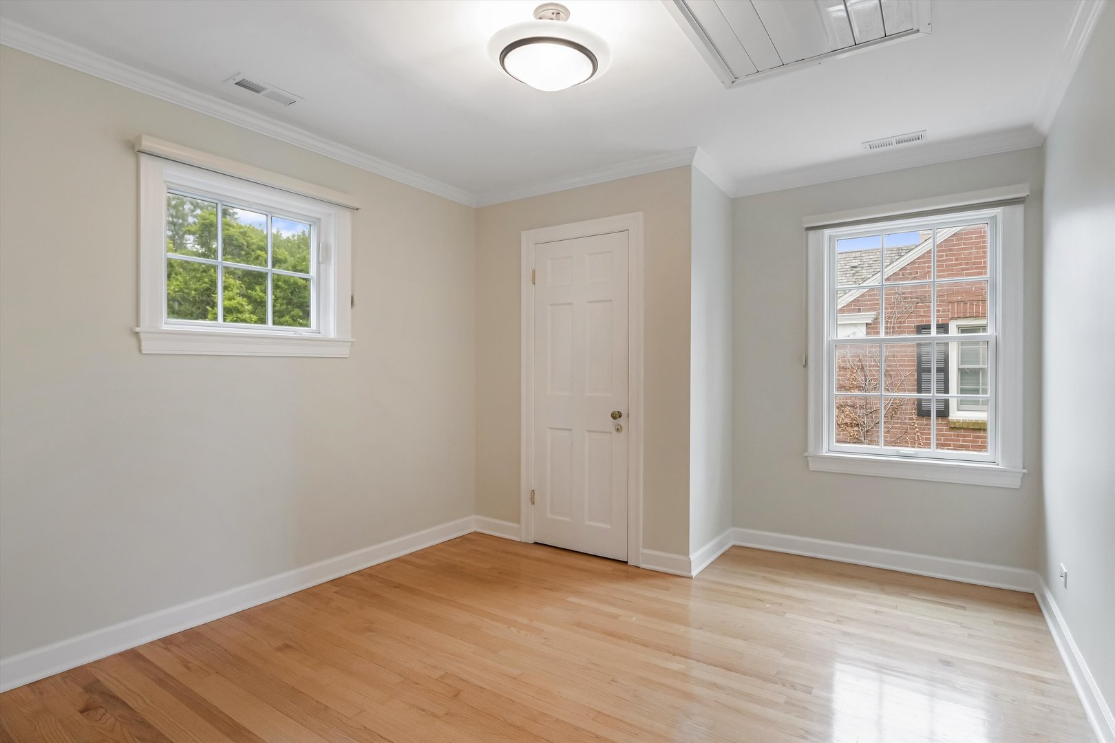 416 W Cuttriss Street, Park Ridge, IL 60068