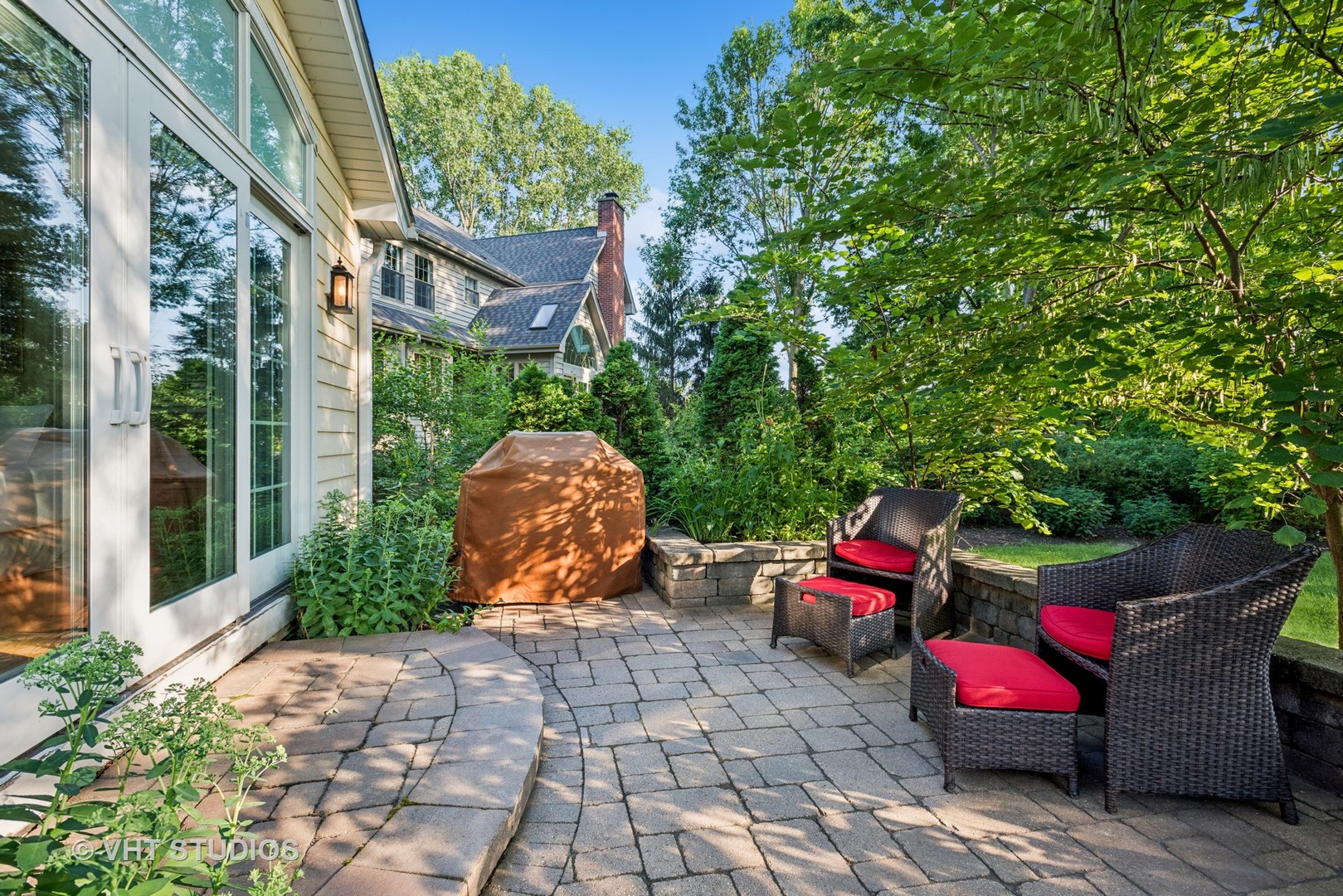 2S560 Seneca Drive, Wheaton, IL 60189