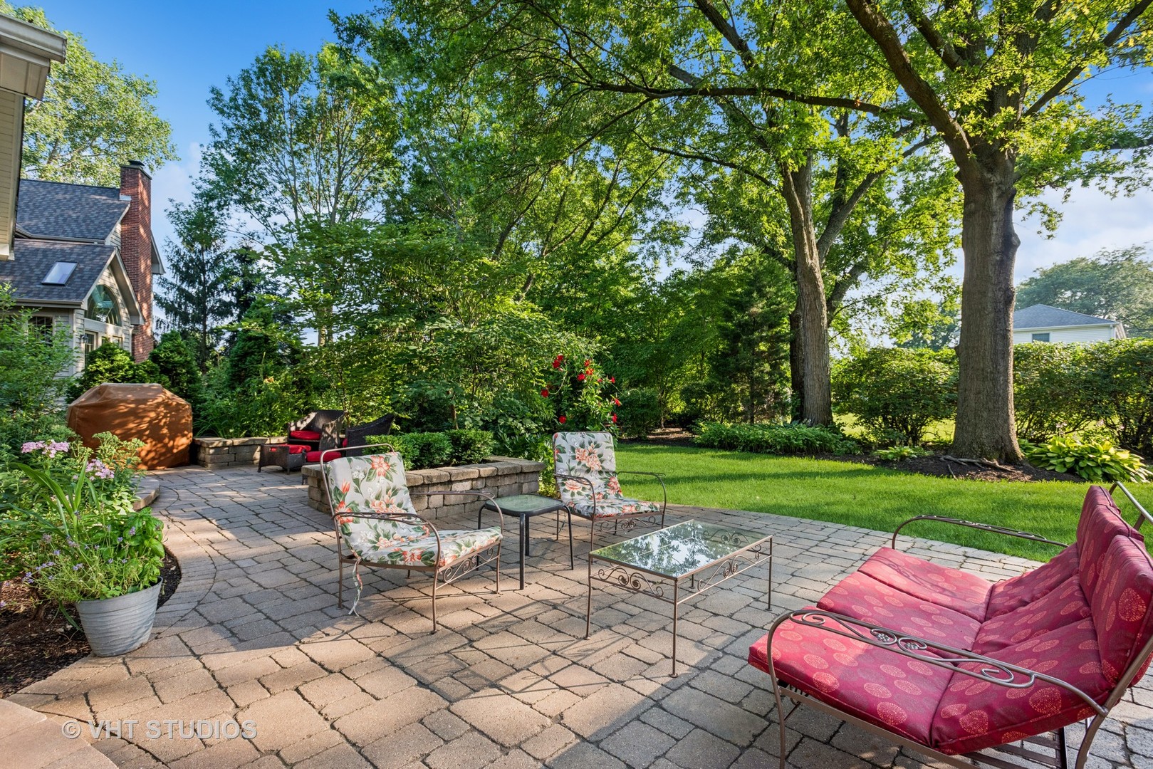 2S560 Seneca Drive, Wheaton, IL 60189