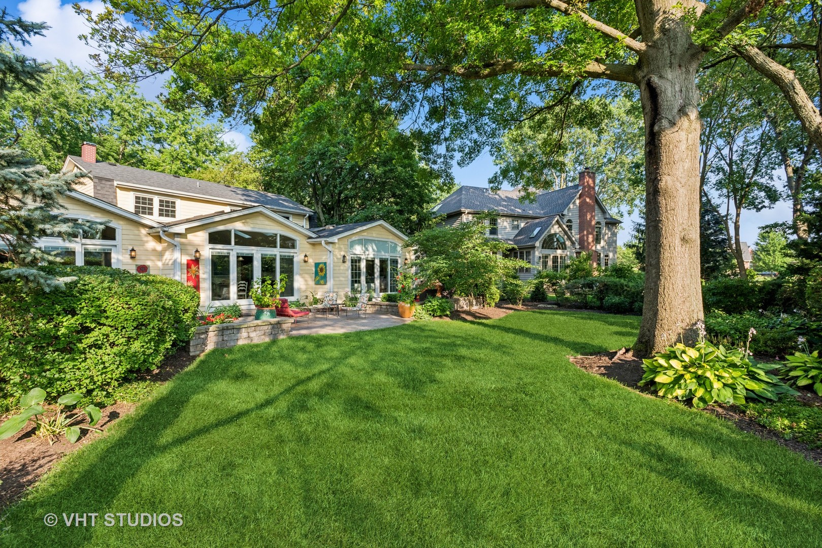 2S560 Seneca Drive, Wheaton, IL 60189