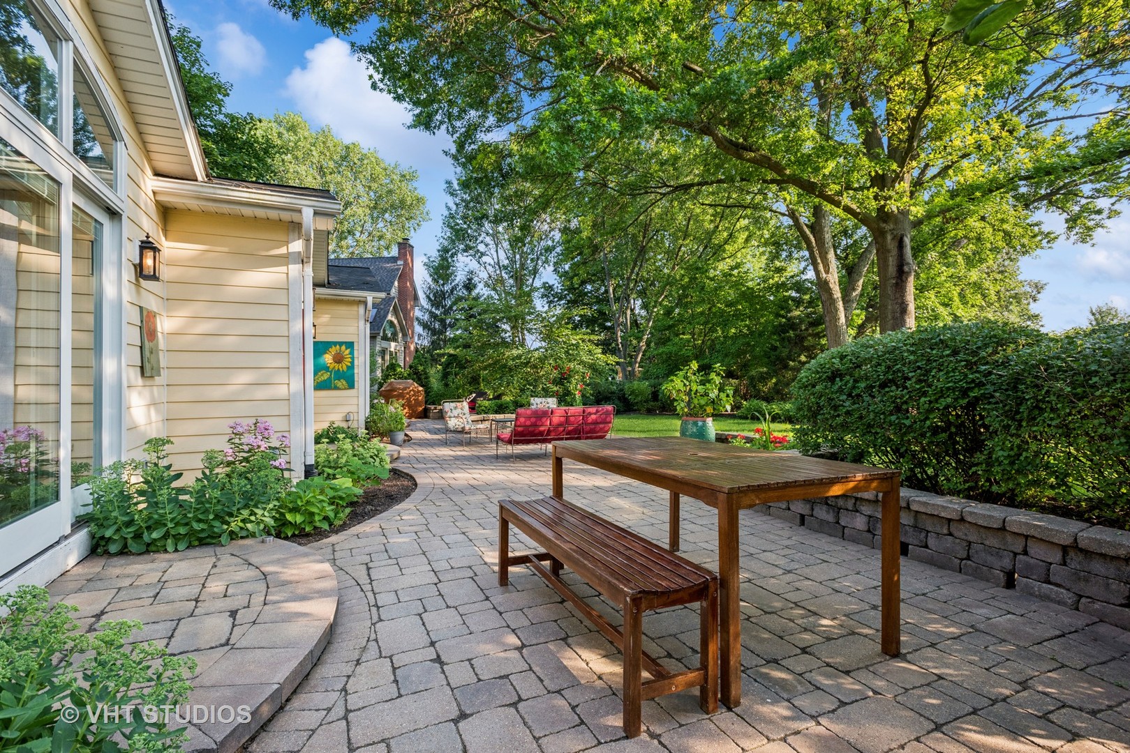 2S560 Seneca Drive, Wheaton, IL 60189