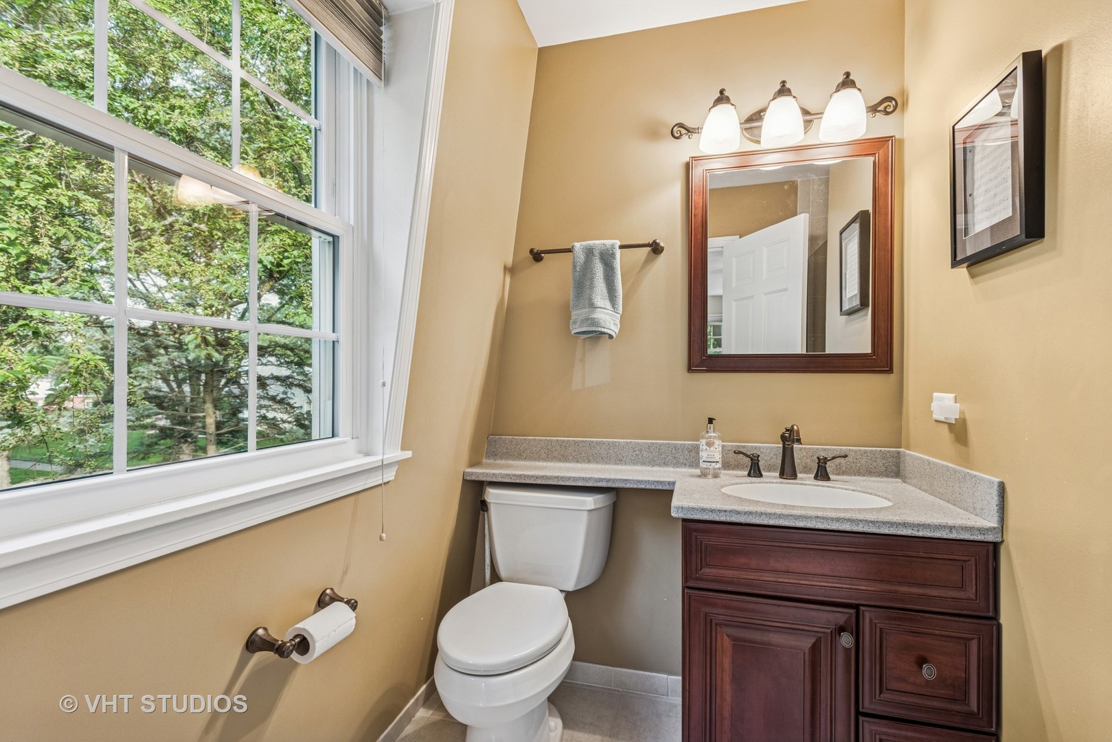 2S560 Seneca Drive, Wheaton, IL 60189