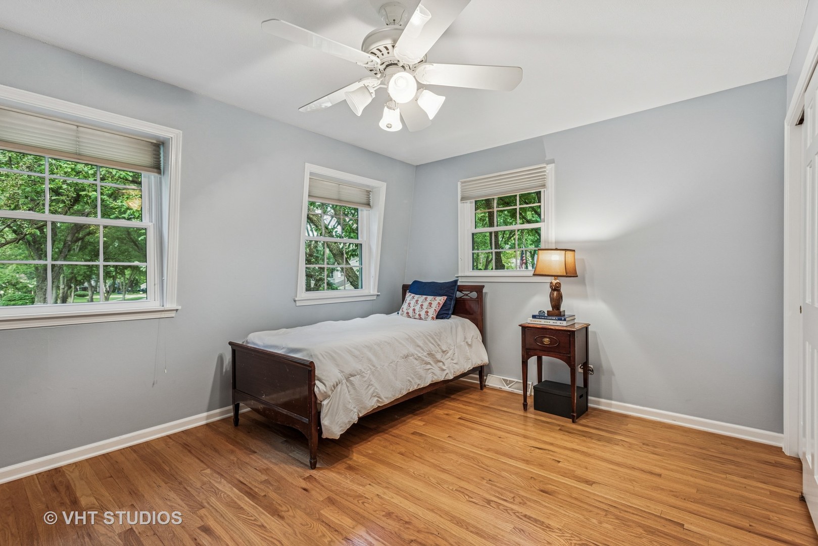 2S560 Seneca Drive, Wheaton, IL 60189
