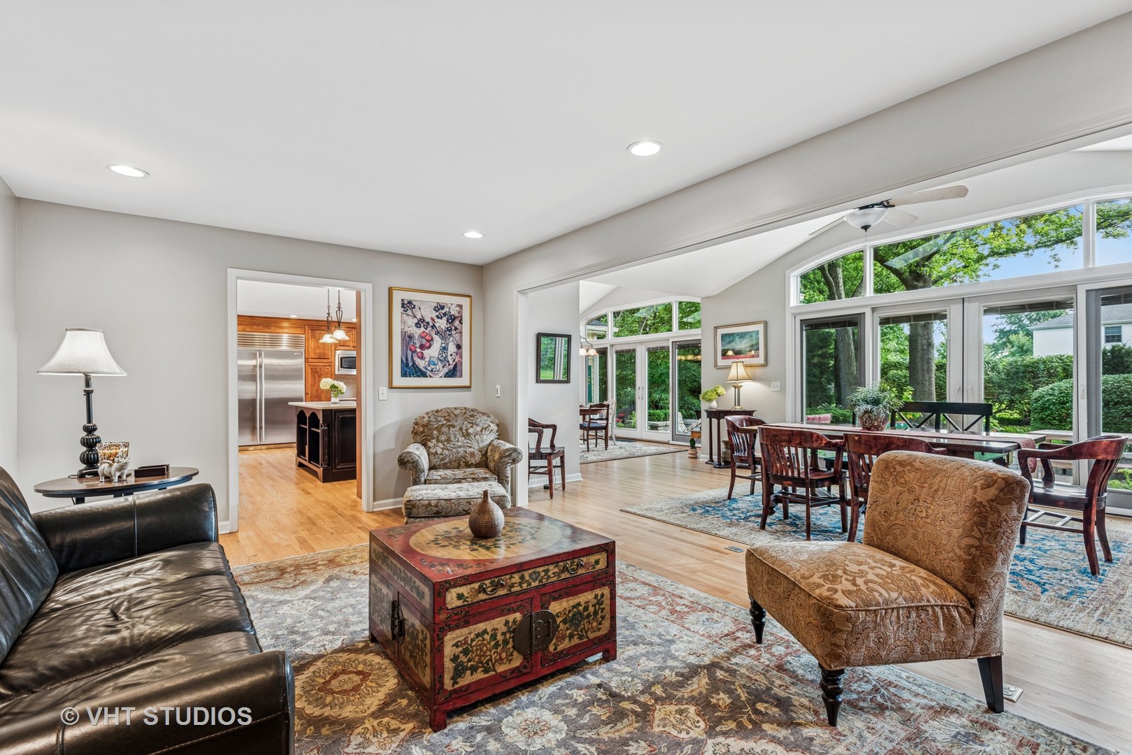 2S560 Seneca Drive, Wheaton, IL 60189
