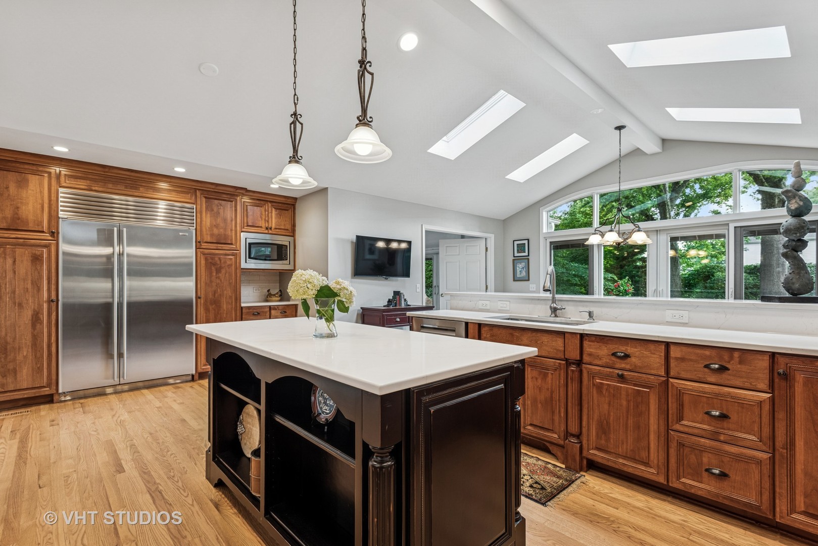 2S560 Seneca Drive, Wheaton, IL 60189