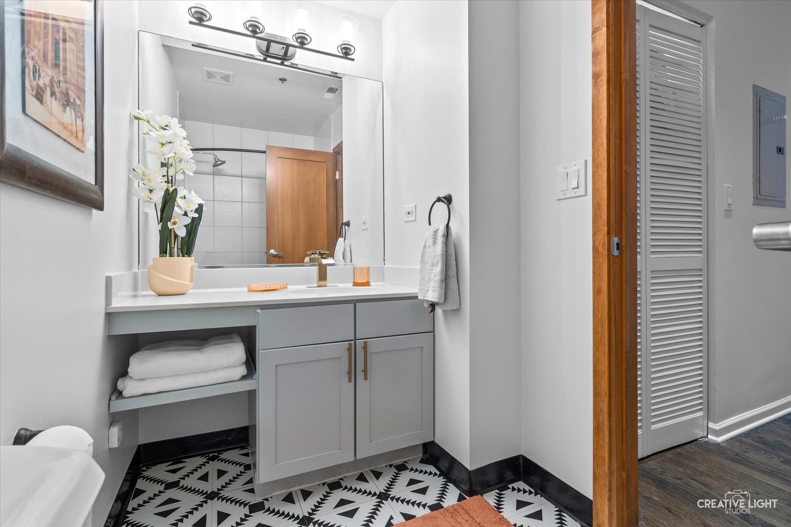 758 N Larrabee Street #409, Chicago, IL 60654