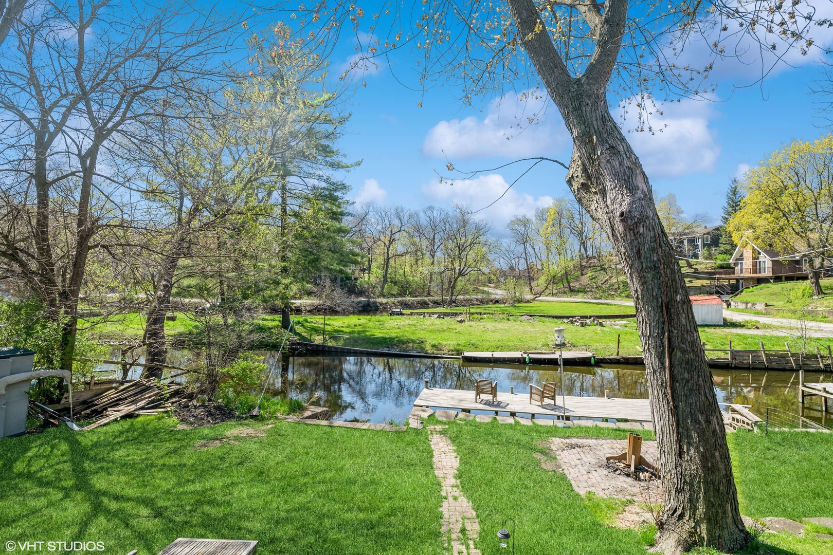31 Medinah Avenue, Fox Lake, IL 60020