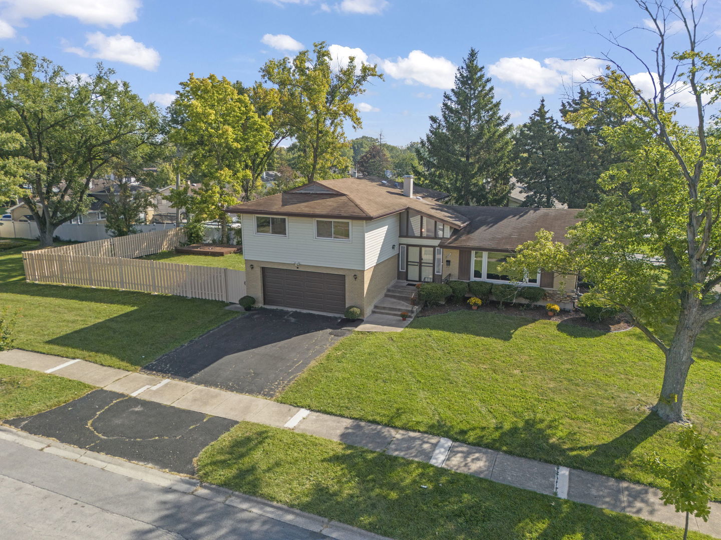 18749 Loomis Avenue, Homewood, IL 60430